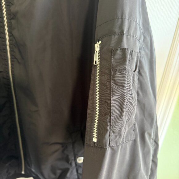 Old Navy XXL Men's Black Water-Resistant Bomber Full Zip-up Jacket - Picture 3 of 16